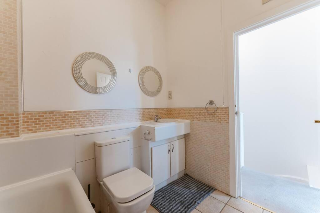 Comfortable Double Room For Your London Getaway Екстериор снимка