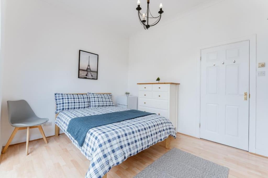 Comfortable Double Room For Your London Getaway Екстериор снимка